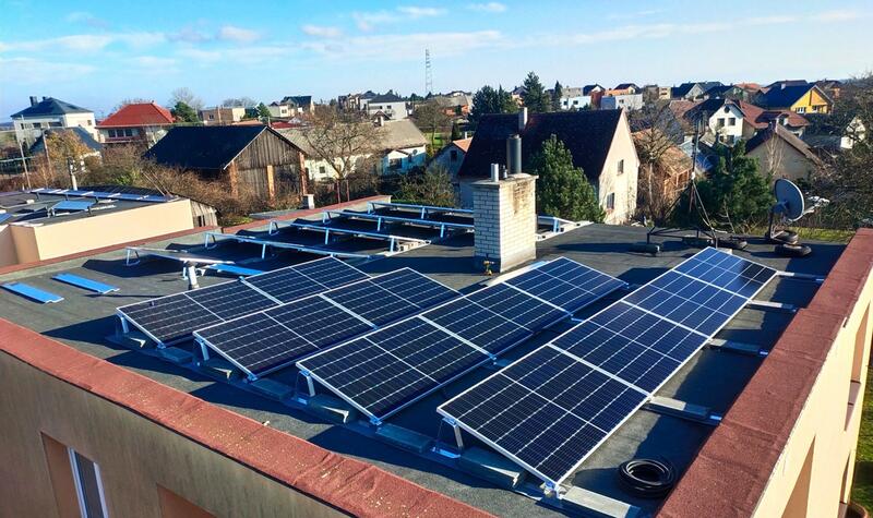 Reference: Fotovoltaická elektrárna na rovné střeše - Pustá Polom 