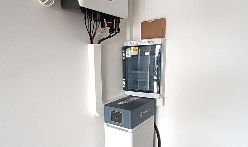Reference: Fotovoltaická elektrárna na míru s nabíjecí stanici pro elektromobily - Hrušovany u Brna