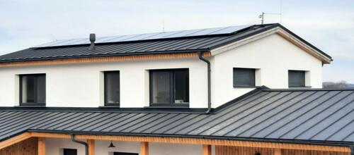 Reference Solární elektrárna s ukládáním vyrobené energie do baterií - Ostrava 