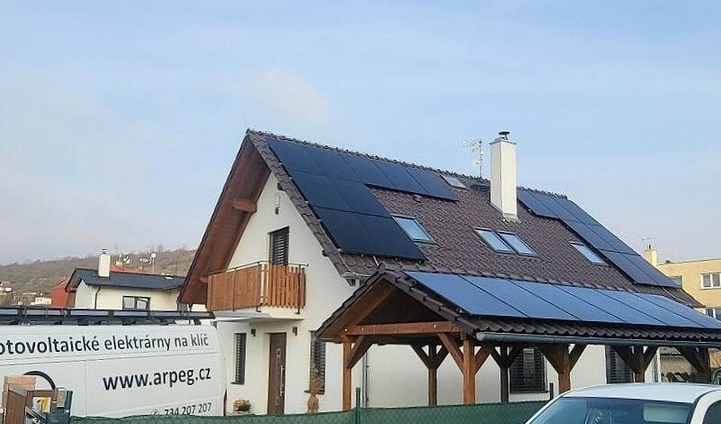 Reference: Instalace fotovoltaiky s dobíjecí stanicí pro elektromobily - Žalhostice