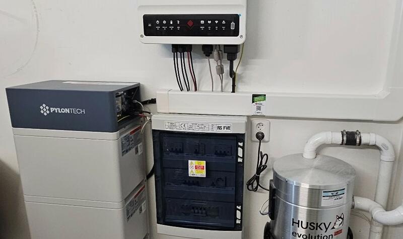 Reference: Instalace fotovoltaiky s dobíjecí stanicí pro elektromobily - Žalhostice