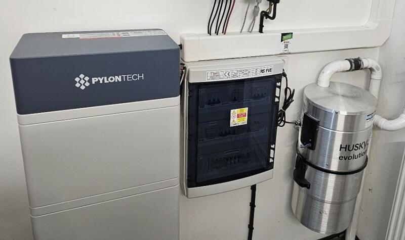 Reference: Instalace fotovoltaiky s dobíjecí stanicí pro elektromobily - Žalhostice