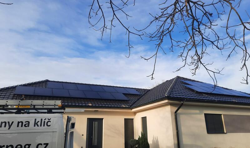 Reference: Solární elektrárna s chytrým řízením pomocí GreenBoxu - Rokytnice