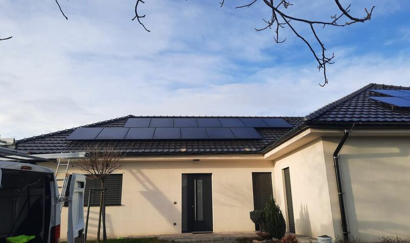 Reference: Solární elektrárna s chytrým řízením pomocí GreenBoxu - Rokytnice