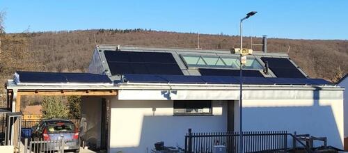 Reference Instalace solární elektrárny vs bateriovým úložištěm -  Kanice 