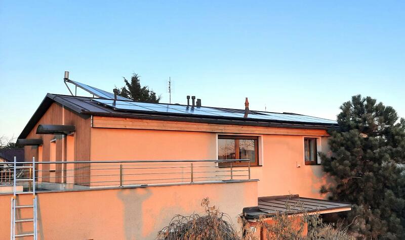 Reference: FVE s dobíjecí stanici pro elektromobil a chytrým řízením GreenBox - Olomouc
