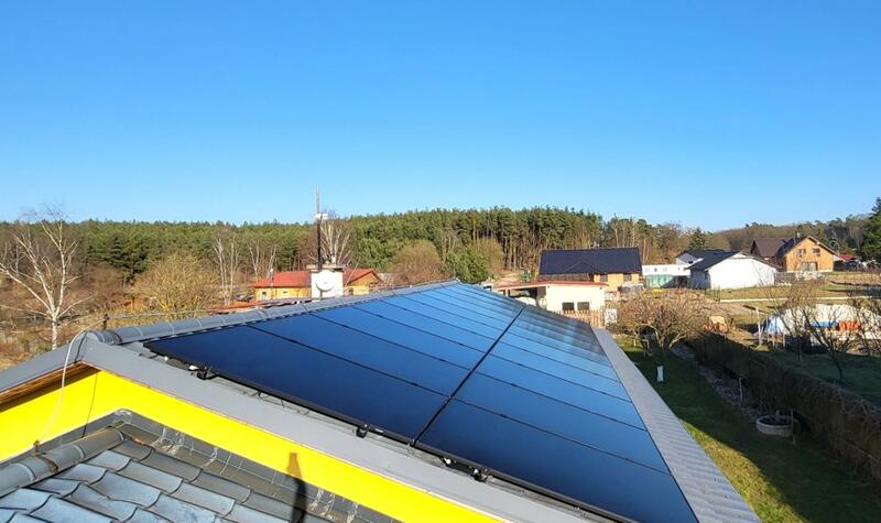 Reference: Solární elektrárna s baterií a Green Boxem - Chudíř