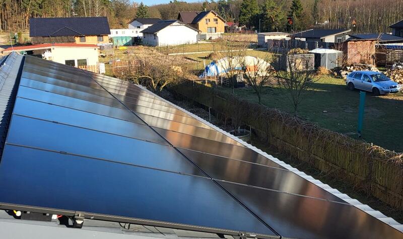 Reference: Solární elektrárna s baterií a Green Boxem - Chudíř