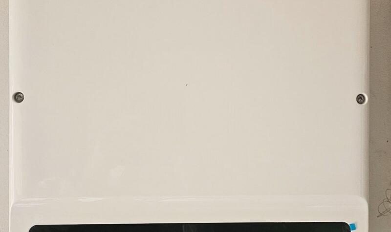 Reference: Solární elektrárna s baterií a Green Boxem - Chudíř