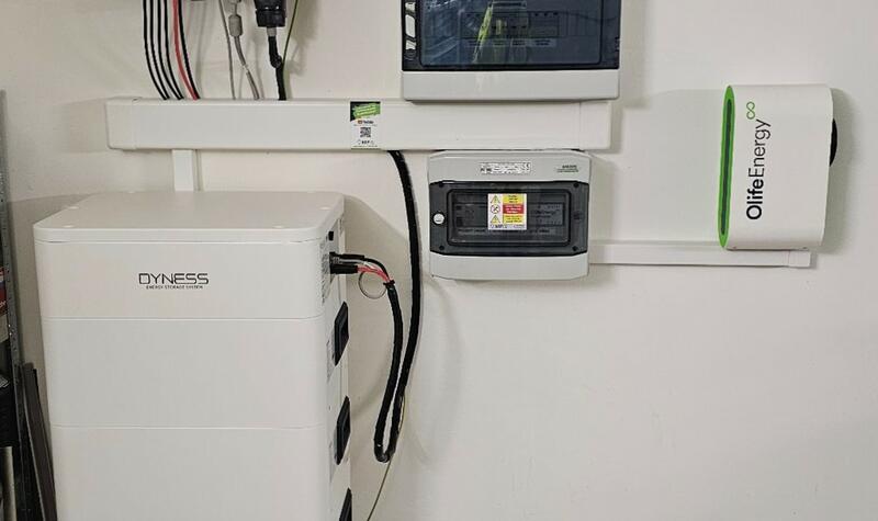 Reference: Fotovoltaika s dobíjecí stanici pro elektromobil - Kačice