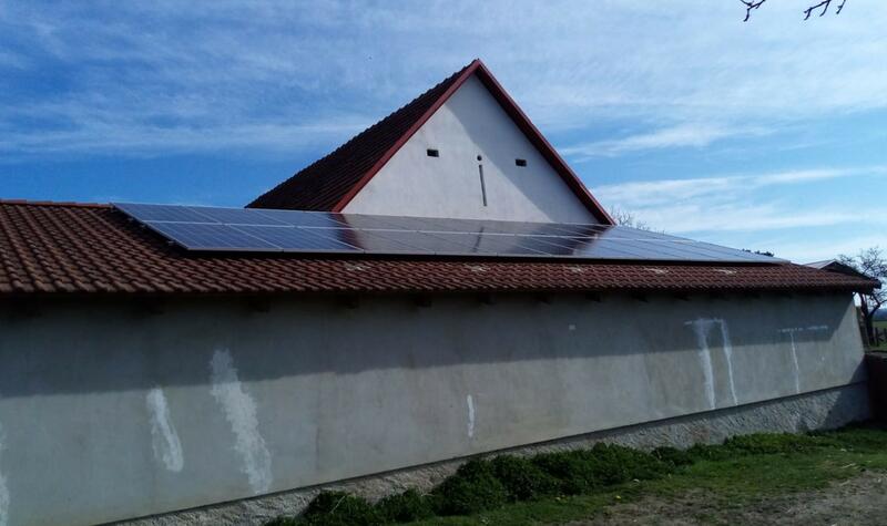 Reference: Fotovoltaická elektrárna s baterií a chytrým řízením GreenBox - Kostelec nad Vltavou