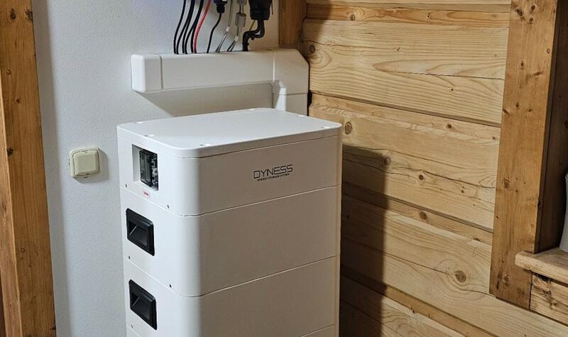 Reference: Fotovoltaika s výkonem 9,9 kWp a chytrým řízením GreenBox - Abertamy Karlovarský kraj 