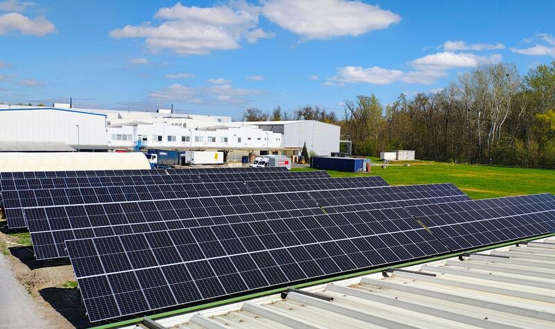Reference: Firemní fotovoltaika pro EMOS o výkonu 203,5 kWp v Přerově 