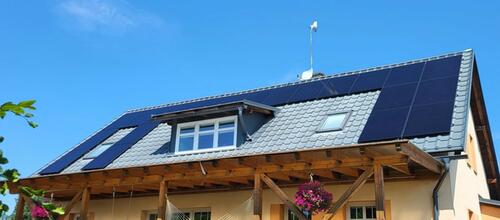 Reference Fotovoltaika s ukládáním vyrobené energie do baterií a GreenBoxem - Dolní Branná 