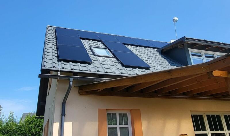 Reference: Fotovoltaika s ukládáním vyrobené energie do baterií a GreenBoxem - Dolní Branná 