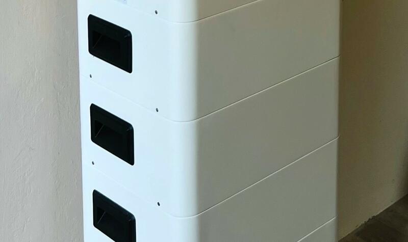 Reference: Solární elektrárna s bateriovým úložištěm a GreenBoxem - Trutnov 