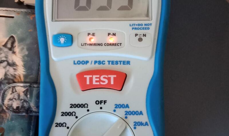 Reference: Revize fotovoltaické elektrárny  – Křenice–Sibřina, Středočeský kraj 