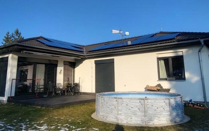 Reference: Fotovoltaická elektrárna s baterií a řídicí jednotkou GreenBox - Babice 