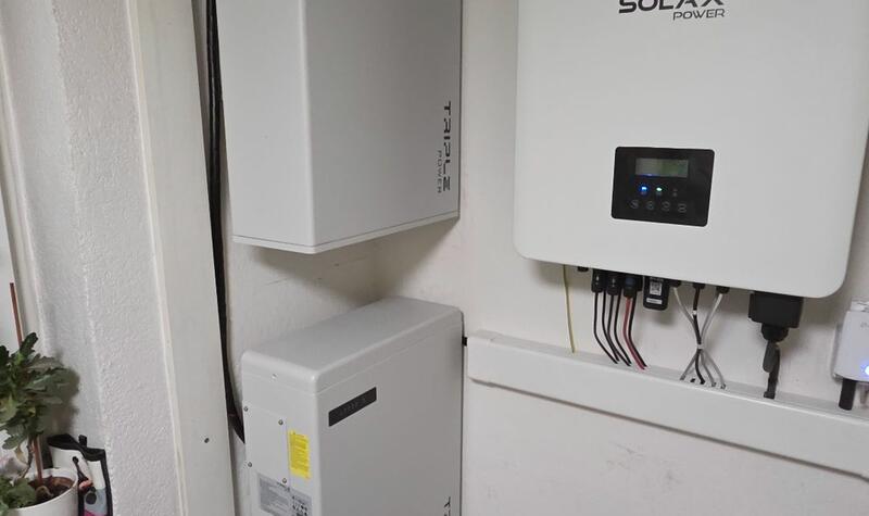 Reference: Fotovoltaická elektrárna s baterií a řídicí jednotkou GreenBox - Chrást 