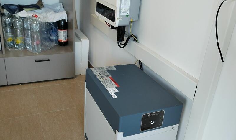 Reference: Fotovoltaická elektrárna s řídicí jednotkou GreenBox - Mukařov