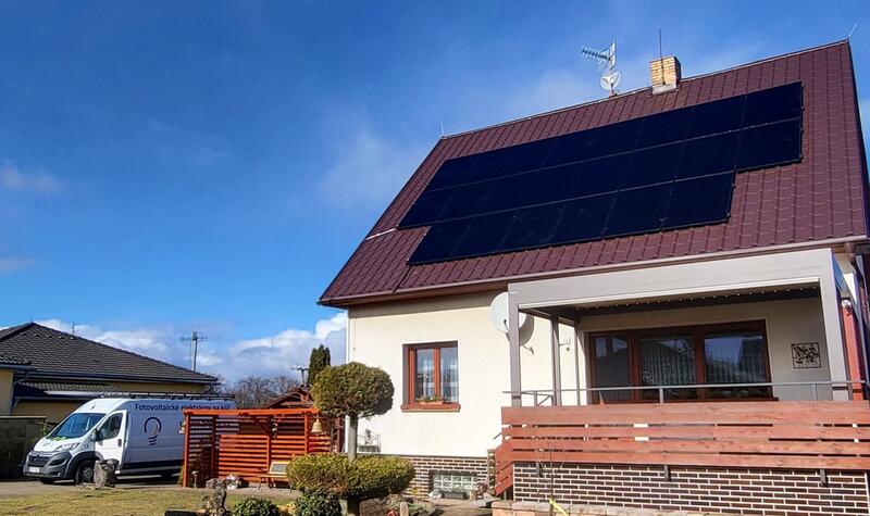 Reference: Fotovoltaická elektrárna s řídicí jednotkou GreenBox - Dolní Slivno 