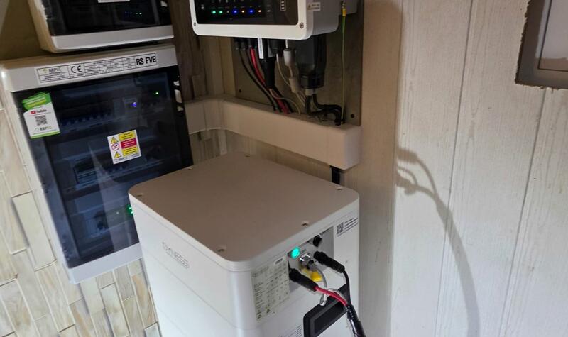 Reference: Fotovoltaická elektrárna s řídicí jednotkou GreenBox - Jirny