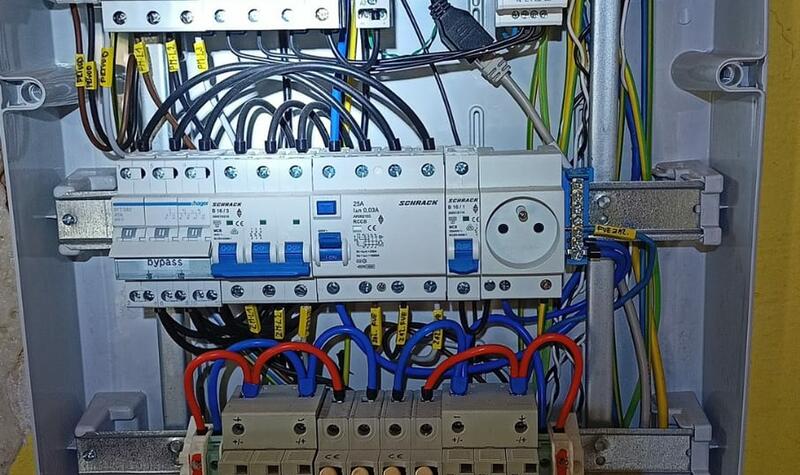 Reference FVE pro ukládání přebytků do vody i baterií – Český Dub