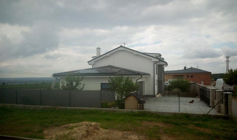 Reference: Fotovoltaická elektrárna s dotací na bateriový systém- Mělník 
