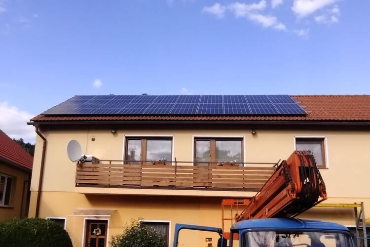 Reference: Fotovoltaika s baterií na klíč- Černín 