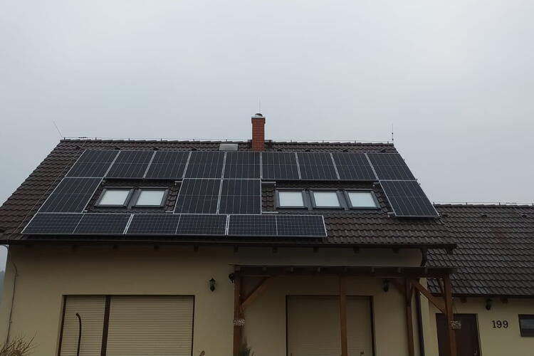 Reference Fotovoltaická elektrárna na střeše rodinného domu 