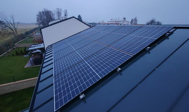 Reference: Fotovoltaická elektrárna s bateriovým úložištěm- Ostrava 