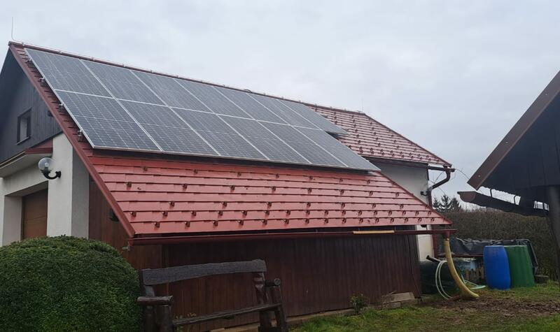 Reference: Fotovoltaická elektrárna s bateriovým úložištěm- Veselá 