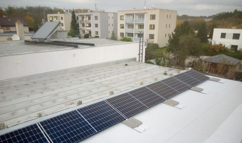 Reference: Fotovoltaická elektrárna s baterií- Holešov 