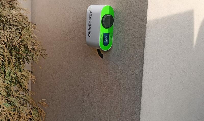 Reference: Fotovoltaická elektrárna s bateriovým úložištěm- Lichoceves - Noutonice