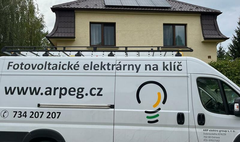 Reference: Fotovoltaika s dotací na bateriový systém- Újezd nad Lesy 