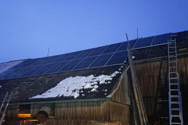 Reference: Fotovoltaická elektrárna s bateriovým úložištěm- Horní Javoří 