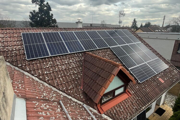 Reference: Fotovoltaická elektrárna s dotací NZÚ- Pardubice- Rosice 