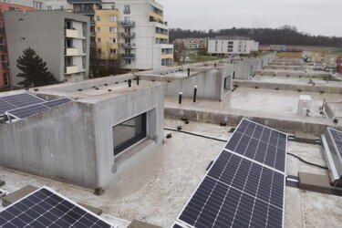Reference: Fotovoltaická elektrárna s baterií na klíč- Hradec Králové 