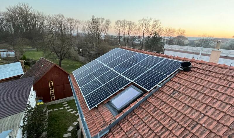 Reference: Fotovoltaická elektrárna s baterií- Kostelec na Hané 