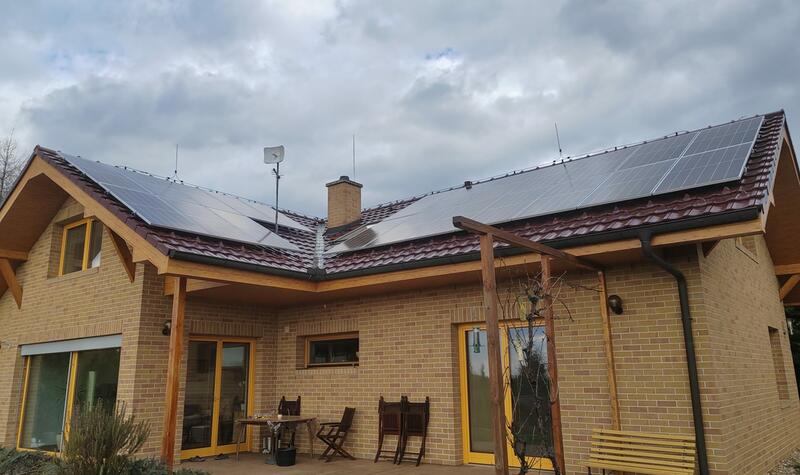 Reference: Fotovoltaická elektrárna s bateriovým úložištěm- Babice nad Svitavou 