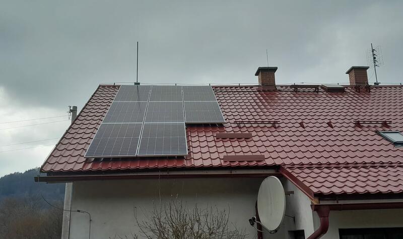 Reference: Fotovoltaická elektrárna s baterií- Loučná nad Desnou 