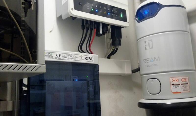 Reference: Fotovoltaická elektrárna s baterií- Králův Dvůr - Počaply