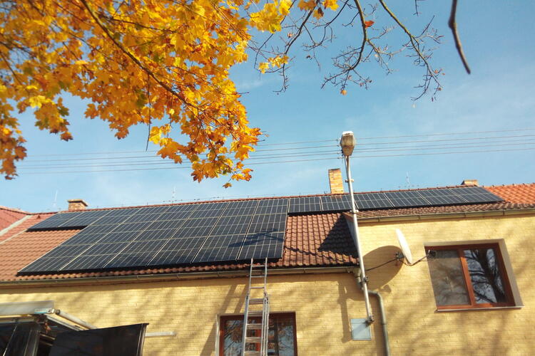 Reference: Fotovoltaická elektrárna s dotací Nová zelená úsporám- Štěkeň 