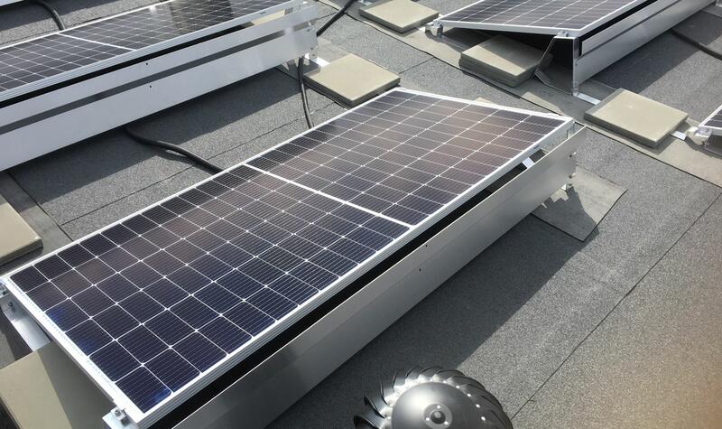 Reference: Fotovoltaická elektrárna instalovaná na rovné střeše- Havířov - Životice