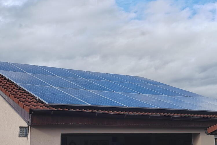 Reference: Fotovoltaická elektrárna s dotací NZÚ- Zbůch 