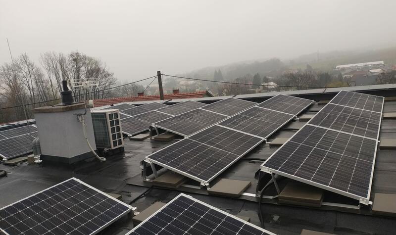 Reference: Fotovoltaická elektrárna na rovné střeše- Fryčovice 