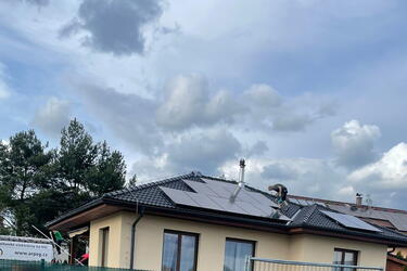 Reference: Fotovoltaická elektrárna s vyřízením dotace realizována v Klínci 