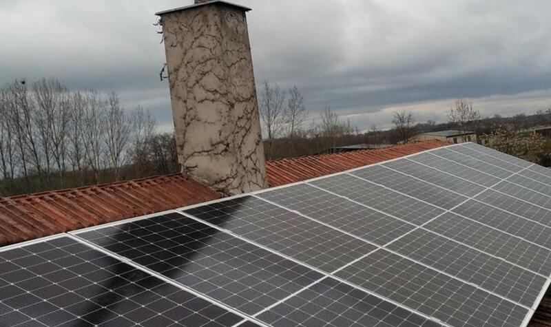 Reference: Realizace fotovoltaické elektrárny s dotací na bateriový systém- Žabčice 