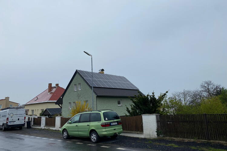 Reference: Instalace fotovoltaické elektrárny s dotací NZÚ- Hrob - Verneřice 