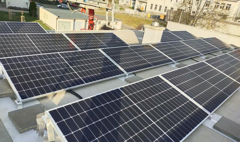Reference: Fotovoltaická elektrárna s baterií na rovné střeše- Vyškov 